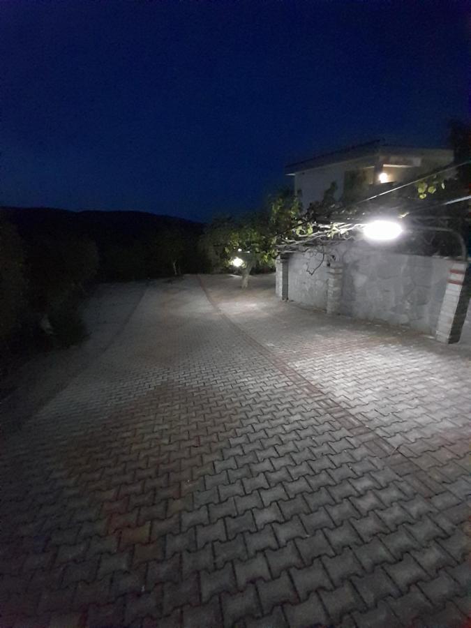 Giola Aparments And Studios 2 Astris Exterior photo
